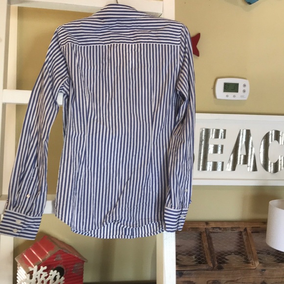 🚫SOLD🚫 Tommy Hilfiger Long Sleeve Women’s Shirt - Picture 3 of 7